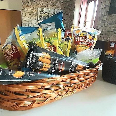 Penzion U Draci Skaly Hotell Svojse Exteriör bild