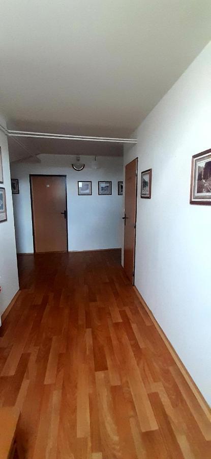 Penzion U Draci Skaly Hotell Svojse Exteriör bild